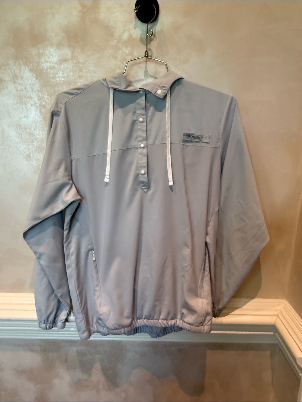 Columbia Light Gray Hooded Pullover Jacket